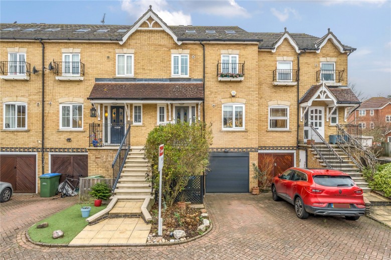 Click the photo for more details of Lynwood Road, Thames Ditton, KT7