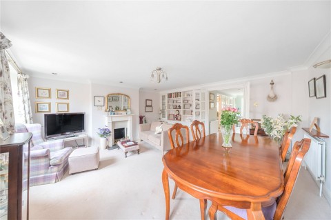 Click the photo for more details of Lynwood Road, Thames Ditton, KT7