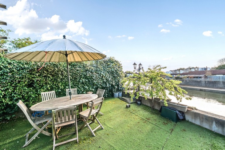 Images for Summer Gardens, East Molesey, Surrey