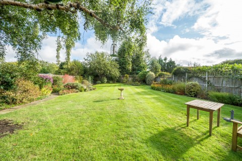 Click the photo for more details of Avondale Avenue, Esher, KT10