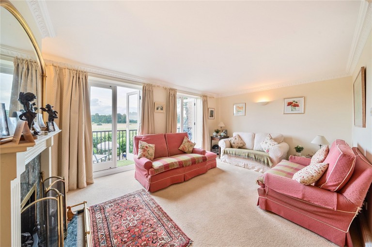 Images for Sandown Gate, Esher, KT10