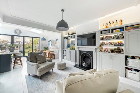 Click the photo for more details of Lime Tree Avenue, Esher, Surrey