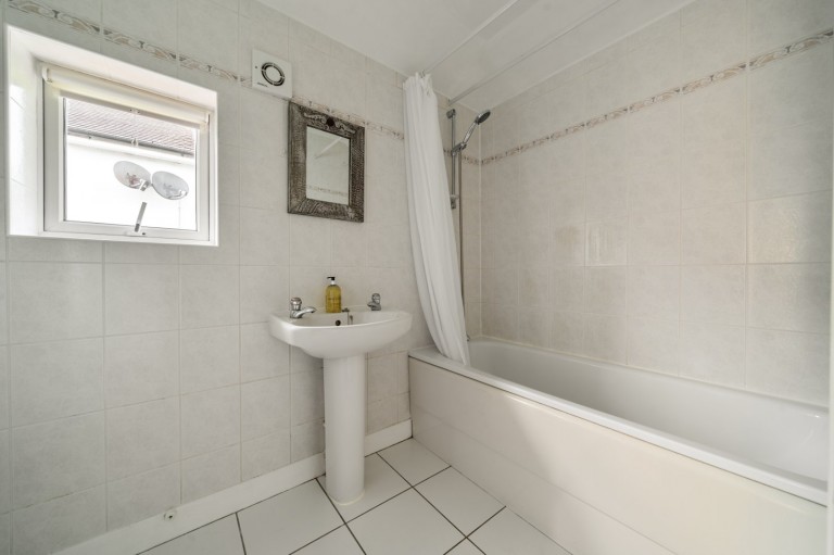 Images for Ember Gardens, Thames Ditton, Surrey