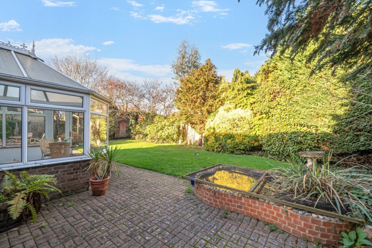 Images for Gainsborough Close, Esher, Surrey