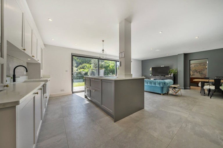 Images for Hinchley Close, Esher, KT10