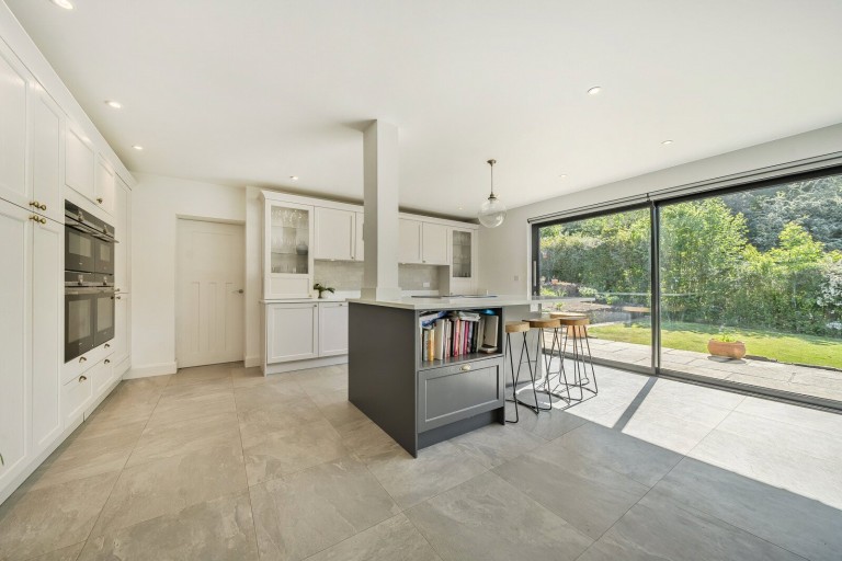 Images for Hinchley Close, Esher, KT10