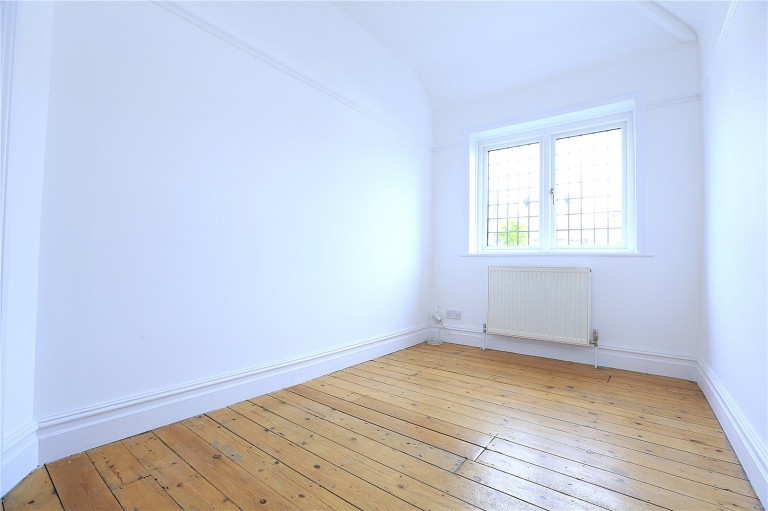 Images for Kings Drive, Thames Ditton, Surrey