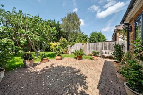 Click the photo for more details of Kings Drive, Thames Ditton, Surrey