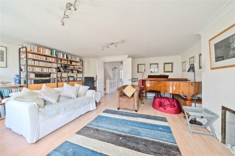 Click the photo for more details of Lynwood Road, Thames Ditton, KT7