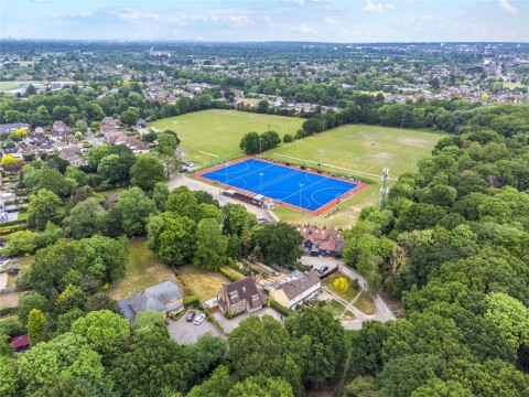 Click the photo for more details of Portsmouth Road, Thames Ditton, KT7