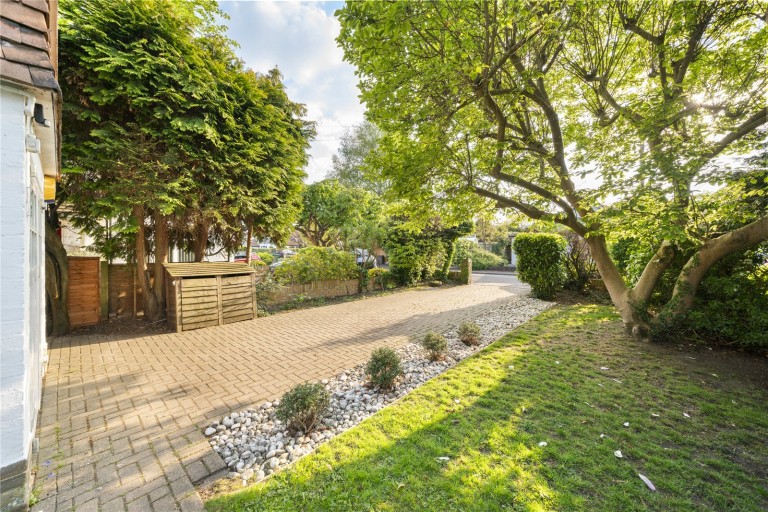 Images for Onslow Close, Thames Ditton