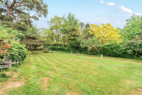 Click the photo for more details of Manor Road South, Hinchley Wood, Surrey