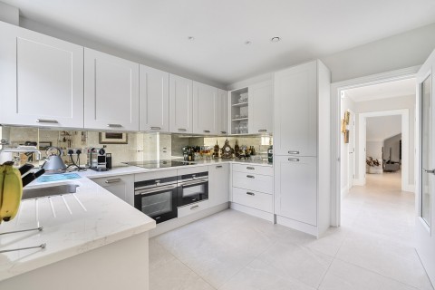 Click the photo for more details of Church Road, 21 Church Road, East Molesey, Surrey