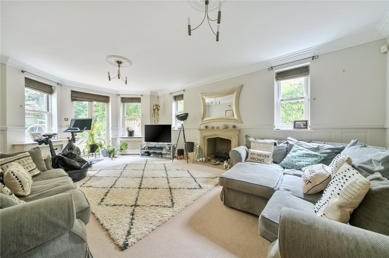 Images for Heatherset Close, Esher, Surrey