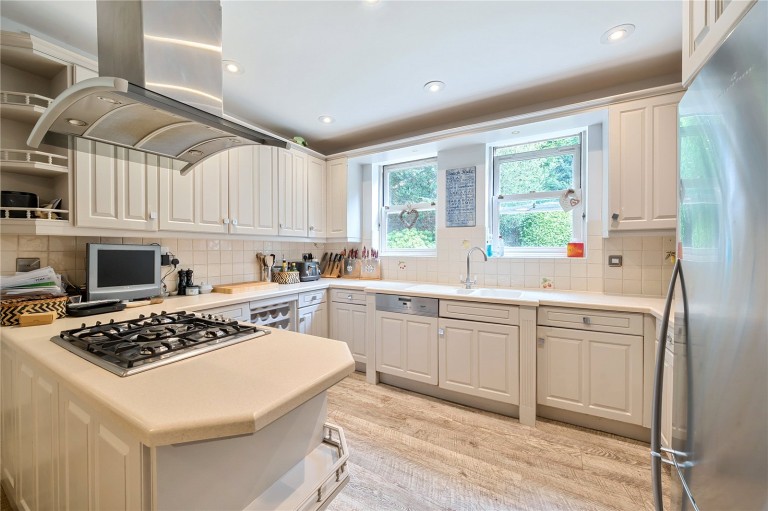 Images for Heatherset Close, Esher, Surrey