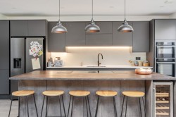 Images for Summer Road, Thames Ditton, Surrey