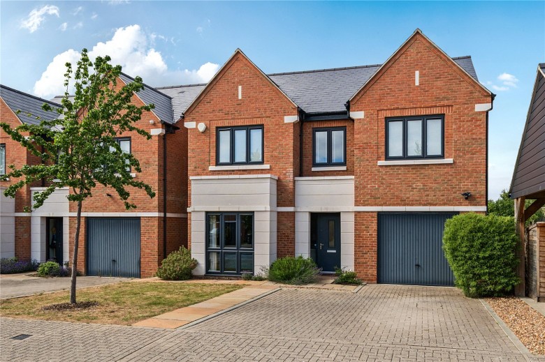 Click the photo for more details of Bridges Avenue, East Molesey, Surrey