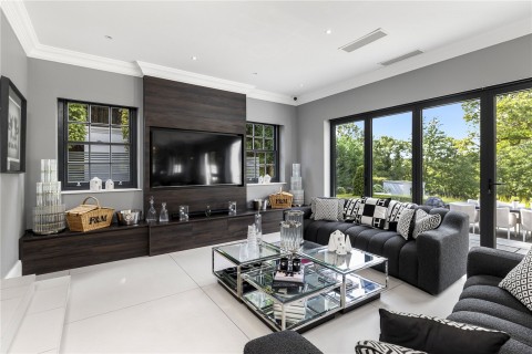 Click the photo for more details of Pachesham Park, Surrey