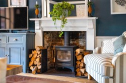 Images for Hillcrest Gardens, Esher, Surrey