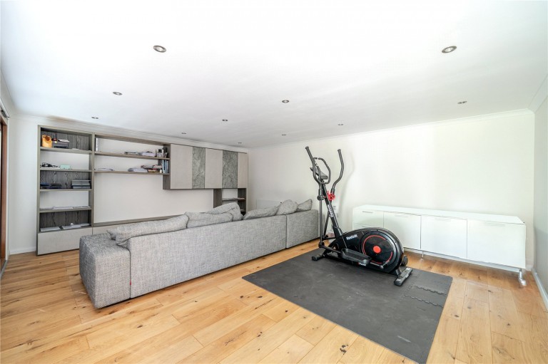 Images for Clinton Avenue, East Molesey, Surrey
