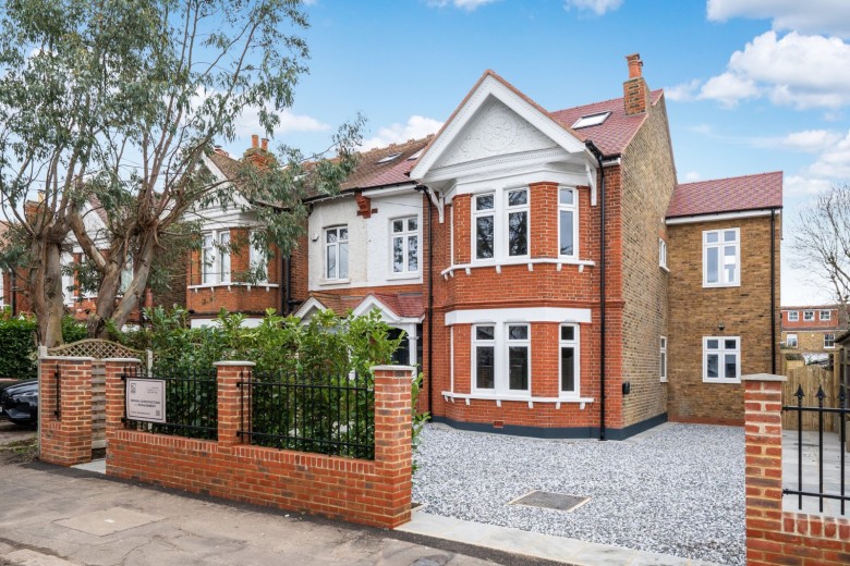 Click the photo for more details of Hampton Court Way, Thames Ditton, Surrey
