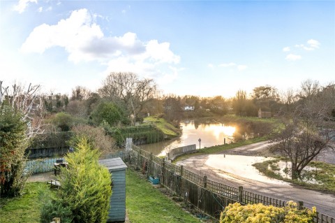 Click the photo for more details of Alders Grove, East Molesey, Surrey