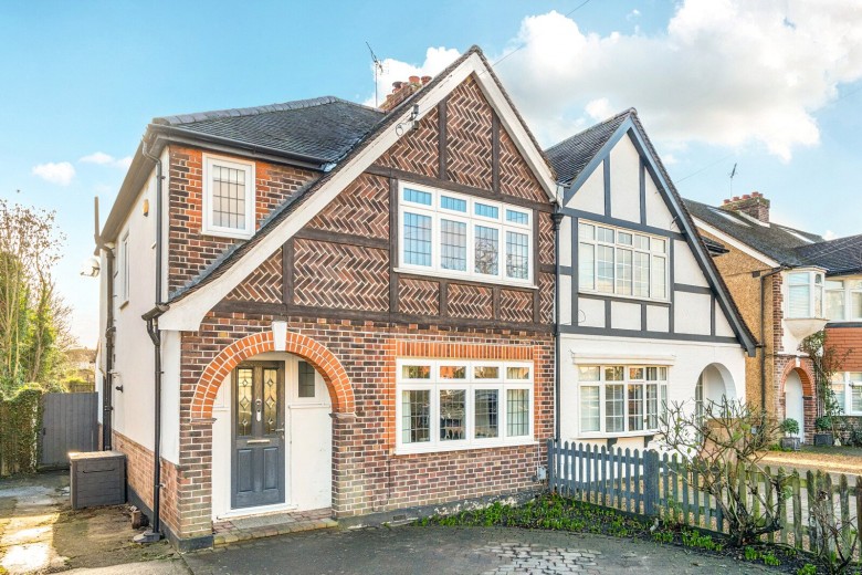 Click the photo for more details of Hampton Court Avenue, East Molesey, Surrey