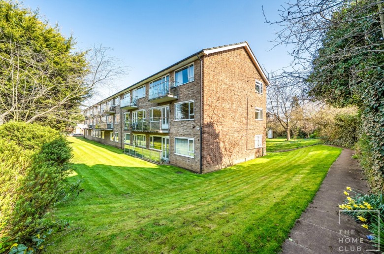 Click the photo for more details of Hillbrow Court, Esher, Surrey