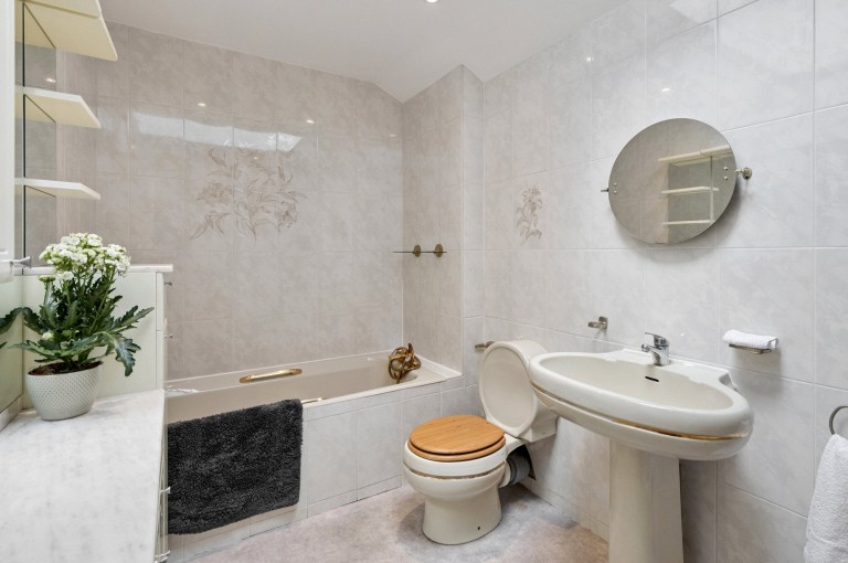 Images for Juniper Green, Midlothian