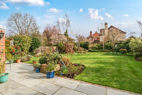 Click the photo for more details of Orchard Road, Shalford, Surrey
