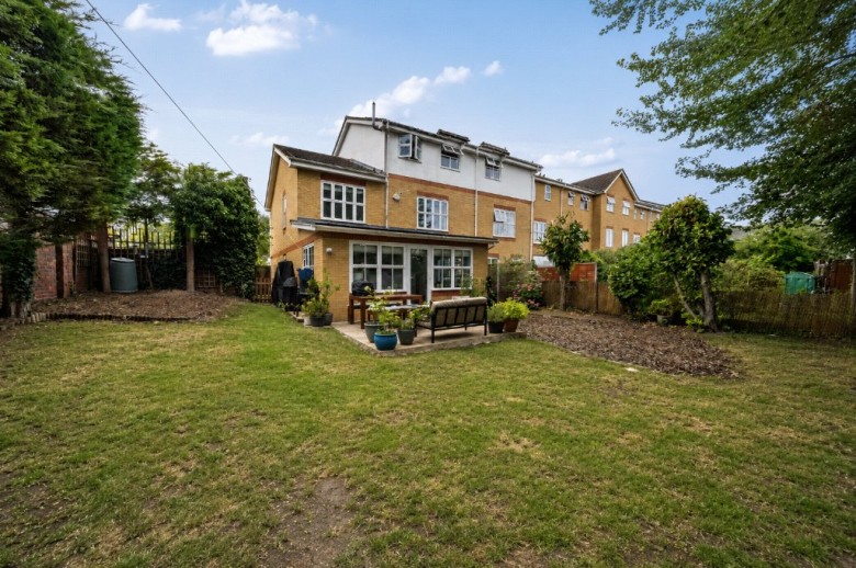 Click the photo for more details of Stocton Close, Guildford, Surrey