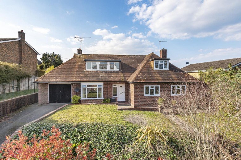 Click the photo for more details of The Mount, Guildford, GU2
