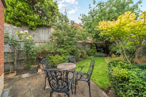 Click the photo for more details of St. Thomas's Mews, Guildford, Surrey