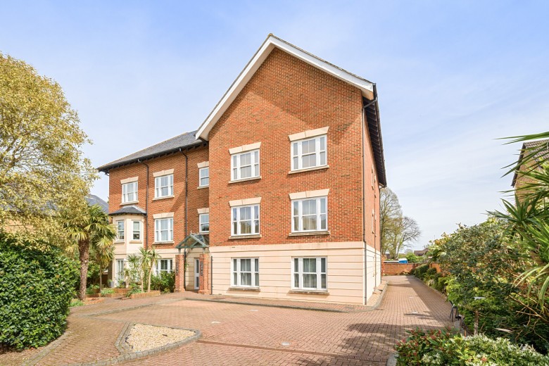 Click the photo for more details of Albury Road, Guildford, Surrey, GU1
