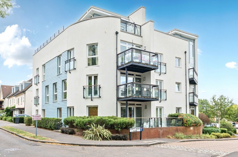Click the photo for more details of Rivett Drake Close, Guildford, Surrey