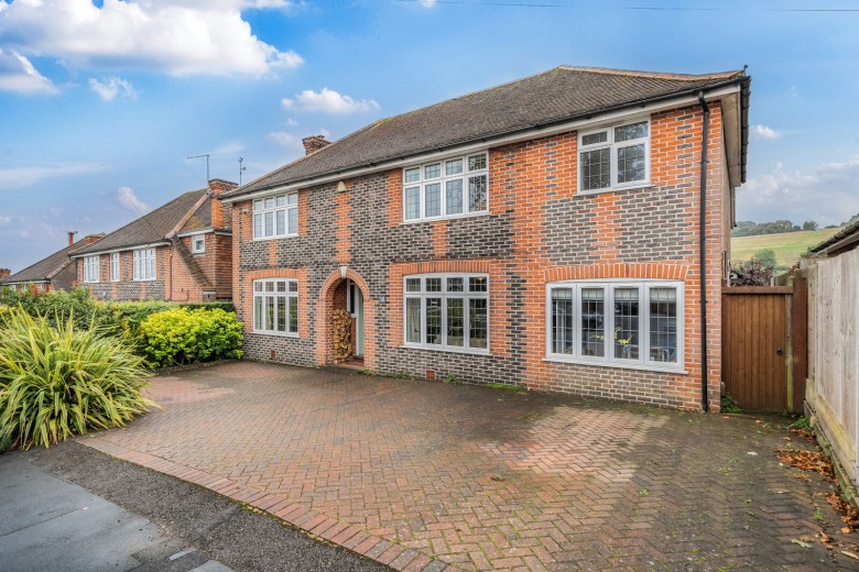 Click the photo for more details of Farnham Road, Guildford, Surrey