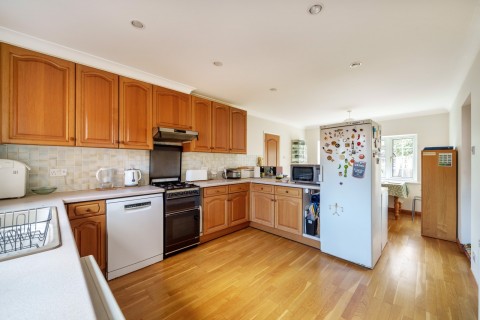 Click the photo for more details of Elmside, Guildford, GU2