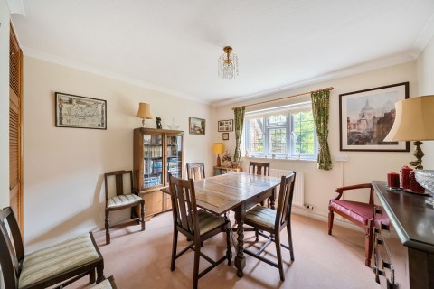 Click the photo for more details of Chestnut Avenue, Guildford, Surrey