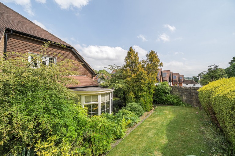 Images for Chestnut Avenue, Guildford, Surrey