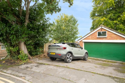 Click the photo for more details of Mountside, Guildford, GU2
