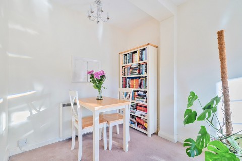 Click the photo for more details of Grosvenor Court, Burpham, Guildford, Surrey