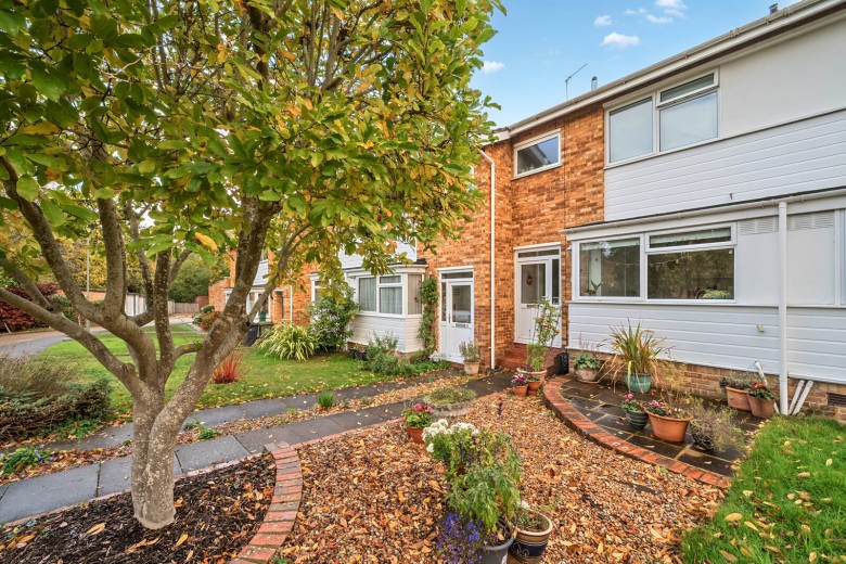 Click the photo for more details of Bladon Close, Guildford, Surrey