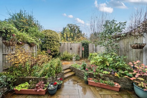 Click the photo for more details of Bladon Close, Guildford, Surrey