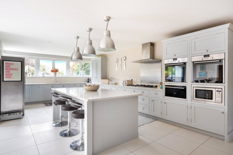 Images for The Highlands, East Horsley, KT24