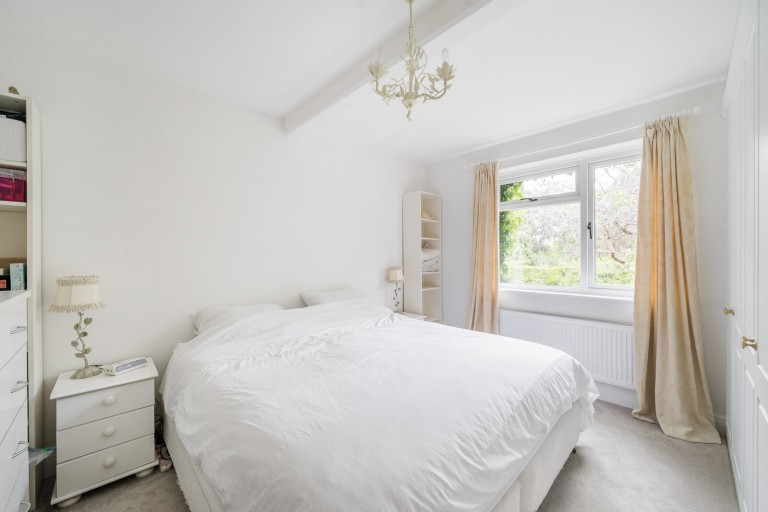 Images for Roseacre Gardens, Chilworth, Guildford