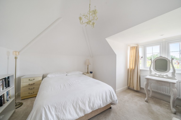 Images for Roseacre Gardens, Chilworth, Guildford