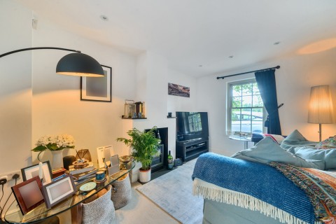 Click the photo for more details of Kings Road, Shalford, Surrey