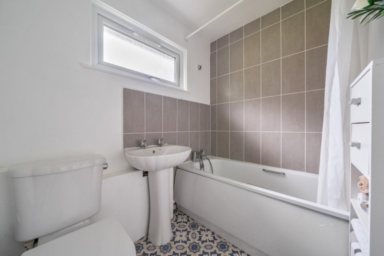 Images for Cross Lanes, Guildford, Surrey