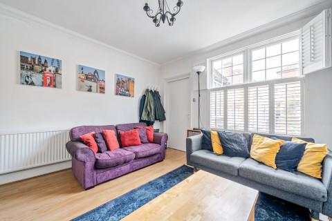 Click the photo for more details of Queens Road, Guildford, Surrey