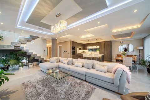 Click the photo for more details of Glaziers Lane, Normandy, Surrey